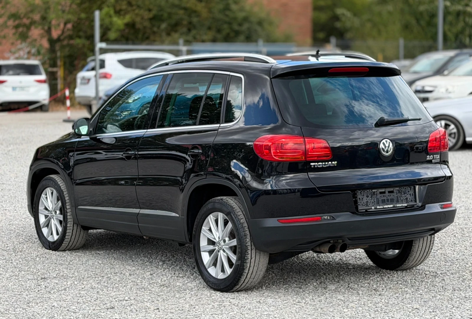 VW Tiguan 2.0TDi 140к.с 4-Motion Face-Lift Панорама, снимка 4 - Автомобили и джипове - 56191267