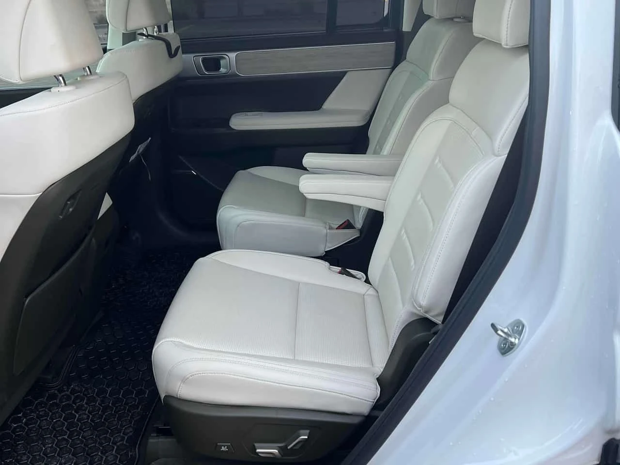 Hyundai Santa fe Ultimate Calligraphy  CARFAX | Mobile.bg � ����������� 11