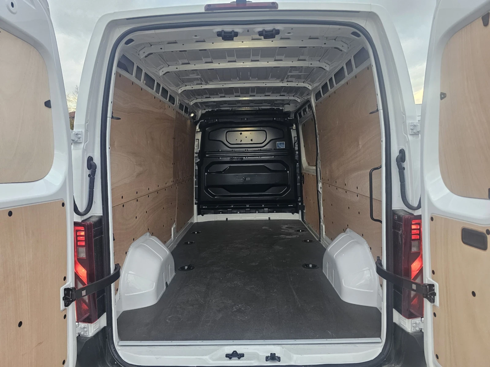 Renault Master 2, 0DCI L3H2 Нов бус - изображение 9