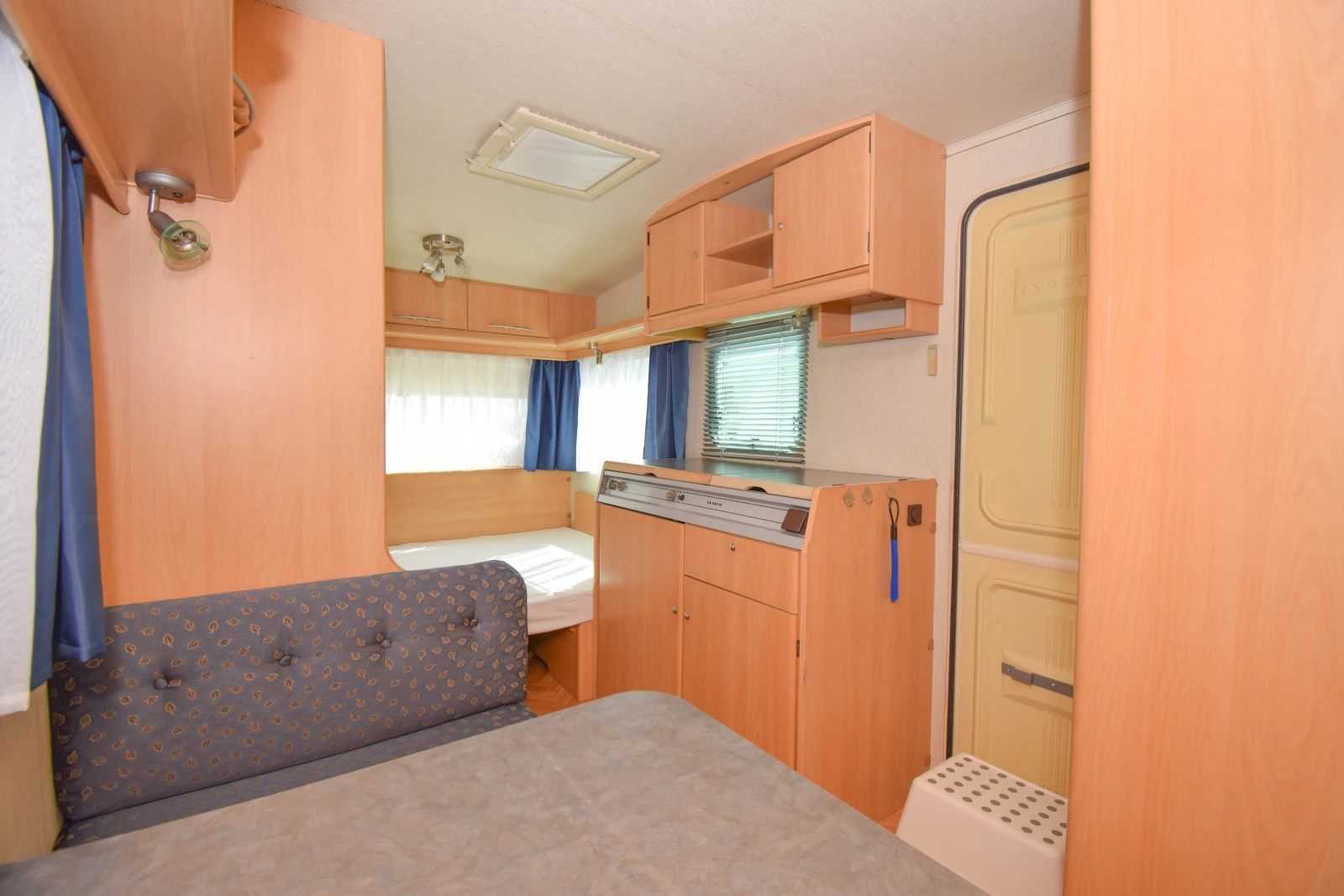 Каравана Adria UNIKA 390 DS/675кг+ ФОРСЕЛТ - изображение 8
