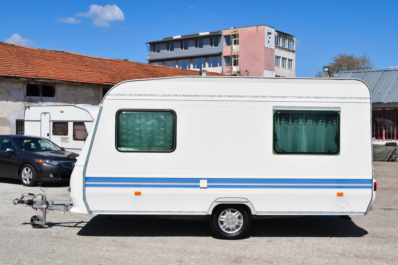 Каравана Adria UNIKA 390 DS/675кг+ ФОРСЕЛТ - изображение 5