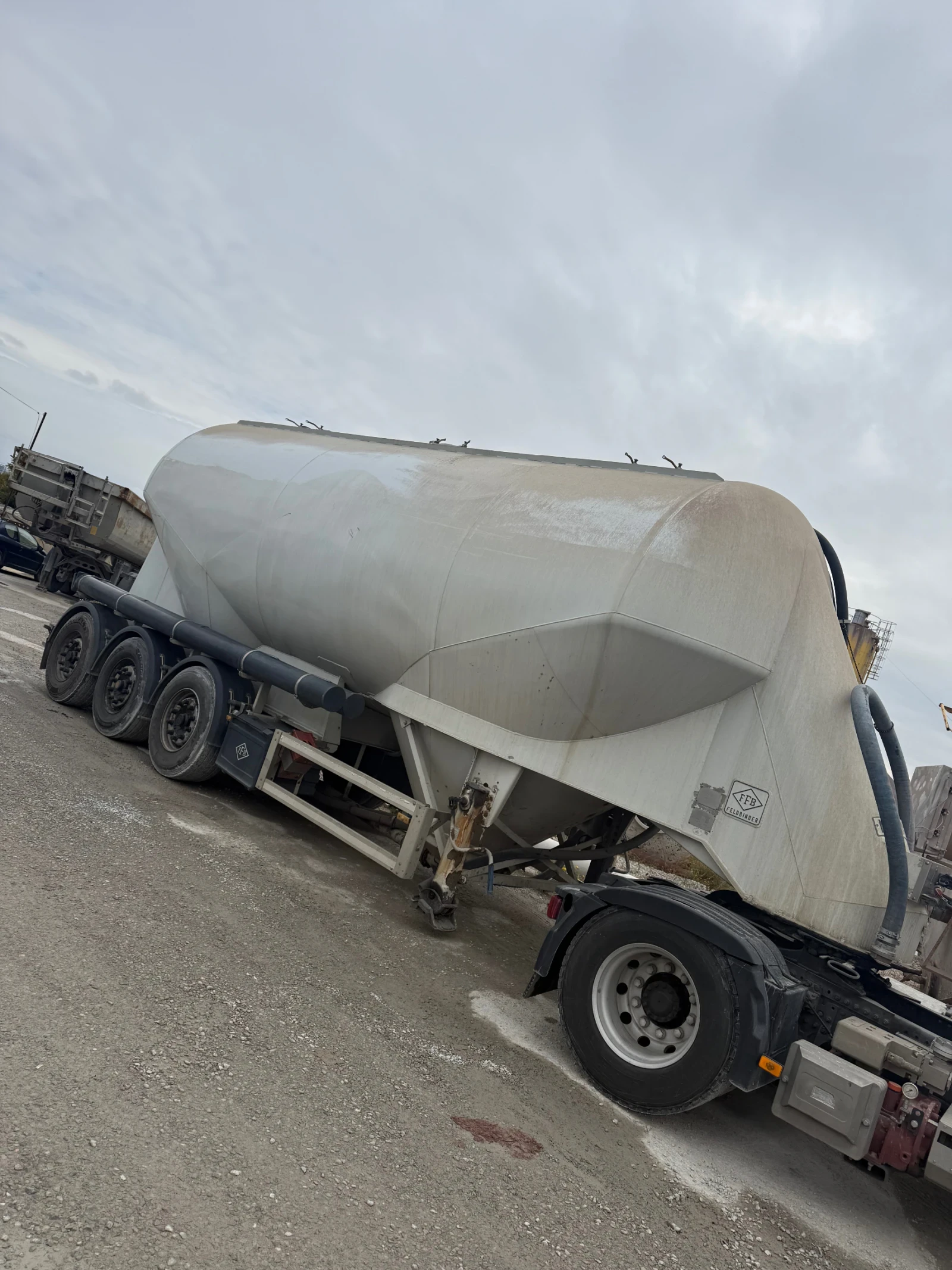 Полуремарке Feldbinder, снимка 2 - Ремаркета - 56461280
