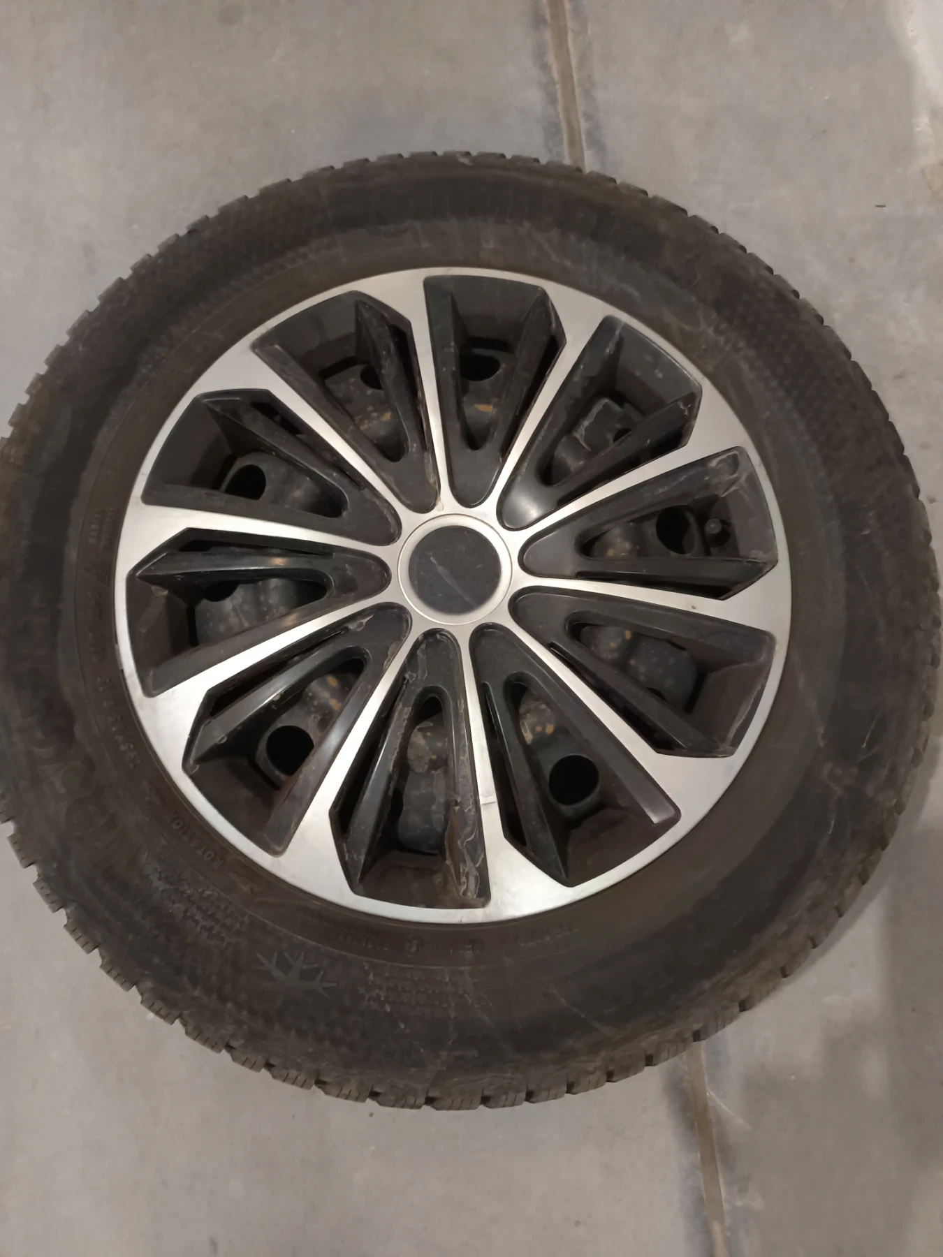 Гуми с джанти Continental 195/65R15, снимка 4 - Гуми и джанти - 56113570