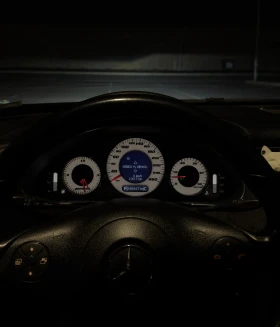 Mercedes-Benz CLS 320, снимка 11