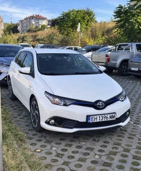 ����� �� �������� �� Toyota Auris 1.8 Hybrid �������� 12 ������