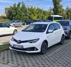 ����� �� �������� �� Toyota Auris 1.8 Hybrid �������� 12 ������