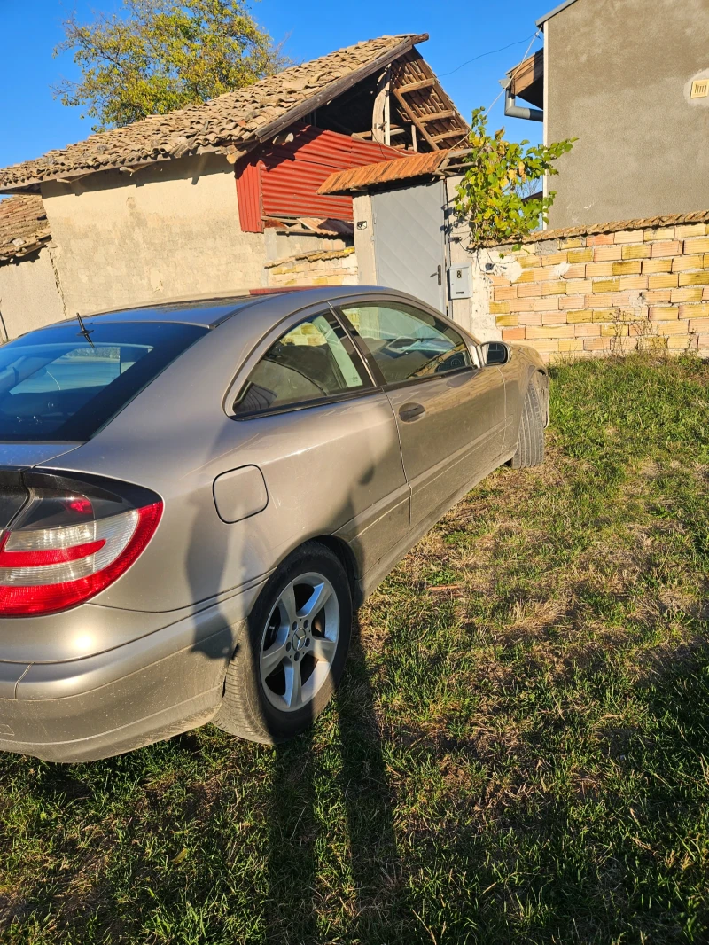 Mercedes-Benz C 200, снимка 10 - Автомобили и джипове - 47965279