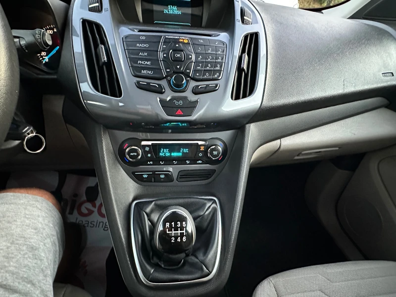Ford Tourneo Connect 1.6TDCI* PATNIK* TITANIUM, снимка 12 - Автомобили и джипове - 51736380