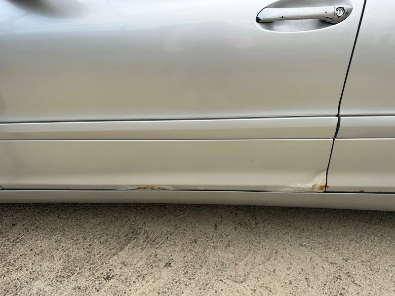 Mercedes-Benz C 220 2.2 CDI, снимка 12 - Автомобили и джипове - 52209630