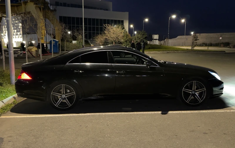 Mercedes-Benz CLS 320, снимка 4 - Автомобили и джипове - 52796337