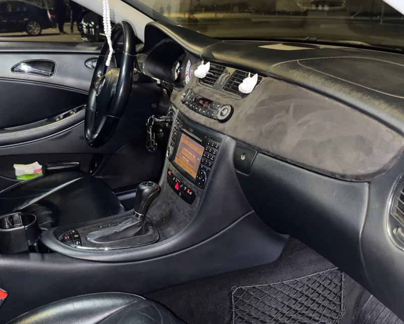 Mercedes-Benz CLS 320, снимка 10 - Автомобили и джипове - 52796337