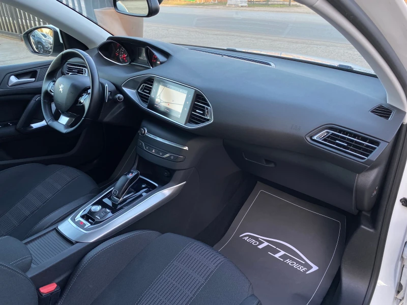 Peugeot 308 Face* Allure* 1.5HDI-Automatic* , снимка 10 - Автомобили и джипове - 52804750