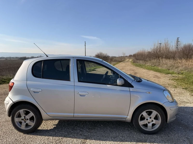 Toyota Yaris, снимка 9 - Автомобили и джипове - 52901486