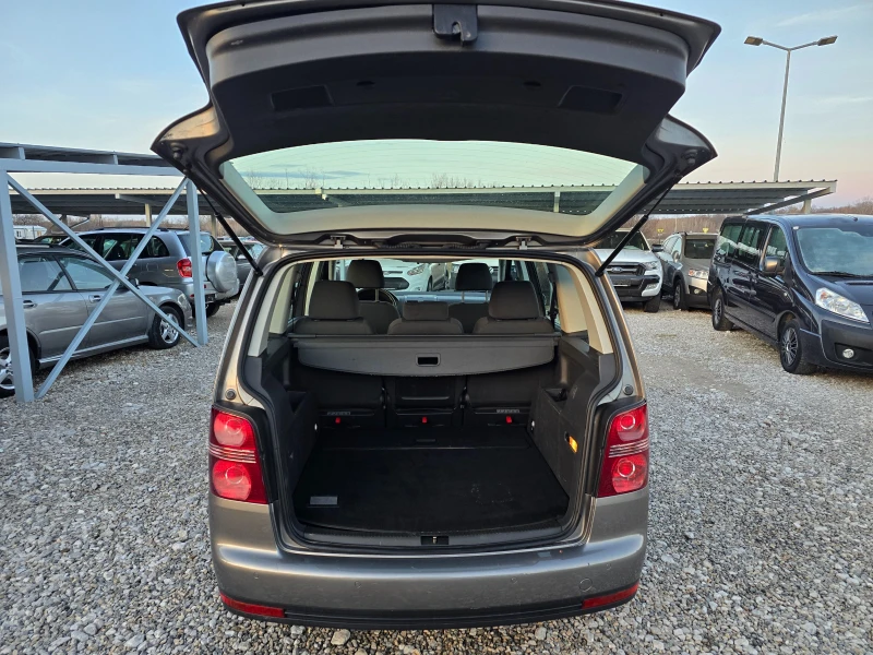 VW Touran 1.9 TDI  КЛИМАТРОНИК !! РЕАЛНИ КИЛОМЕТРИ, снимка 15 - Автомобили и джипове - 53174007