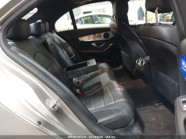 Mercedes-Benz C 300  - изображение 10