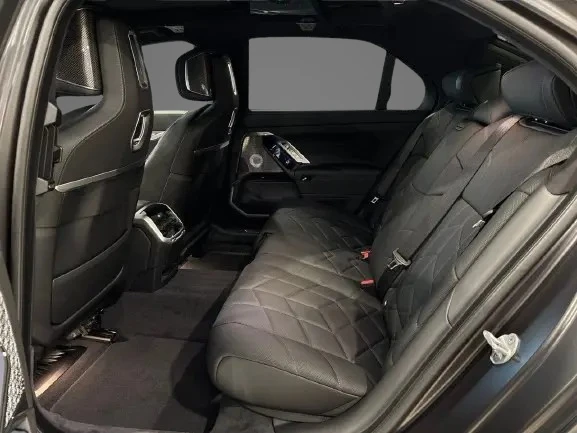 BMW 760 i M xDrive = NEW = Shadow Line  | Mobile.bg   9