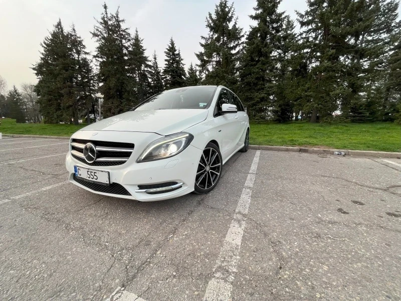 Mercedes-Benz B 200 CDI, снимка 2 - Автомобили и джипове - 53810211