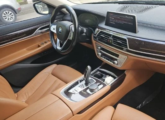 BMW 740, снимка 5 - Автомобили и джипове - 56374561