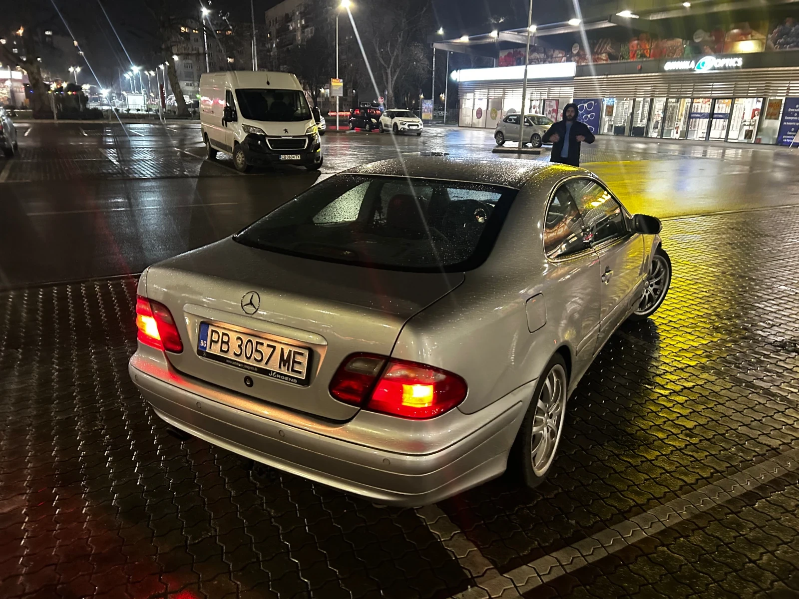 Mercedes-Benz CLK 320 V6 - изображение 2