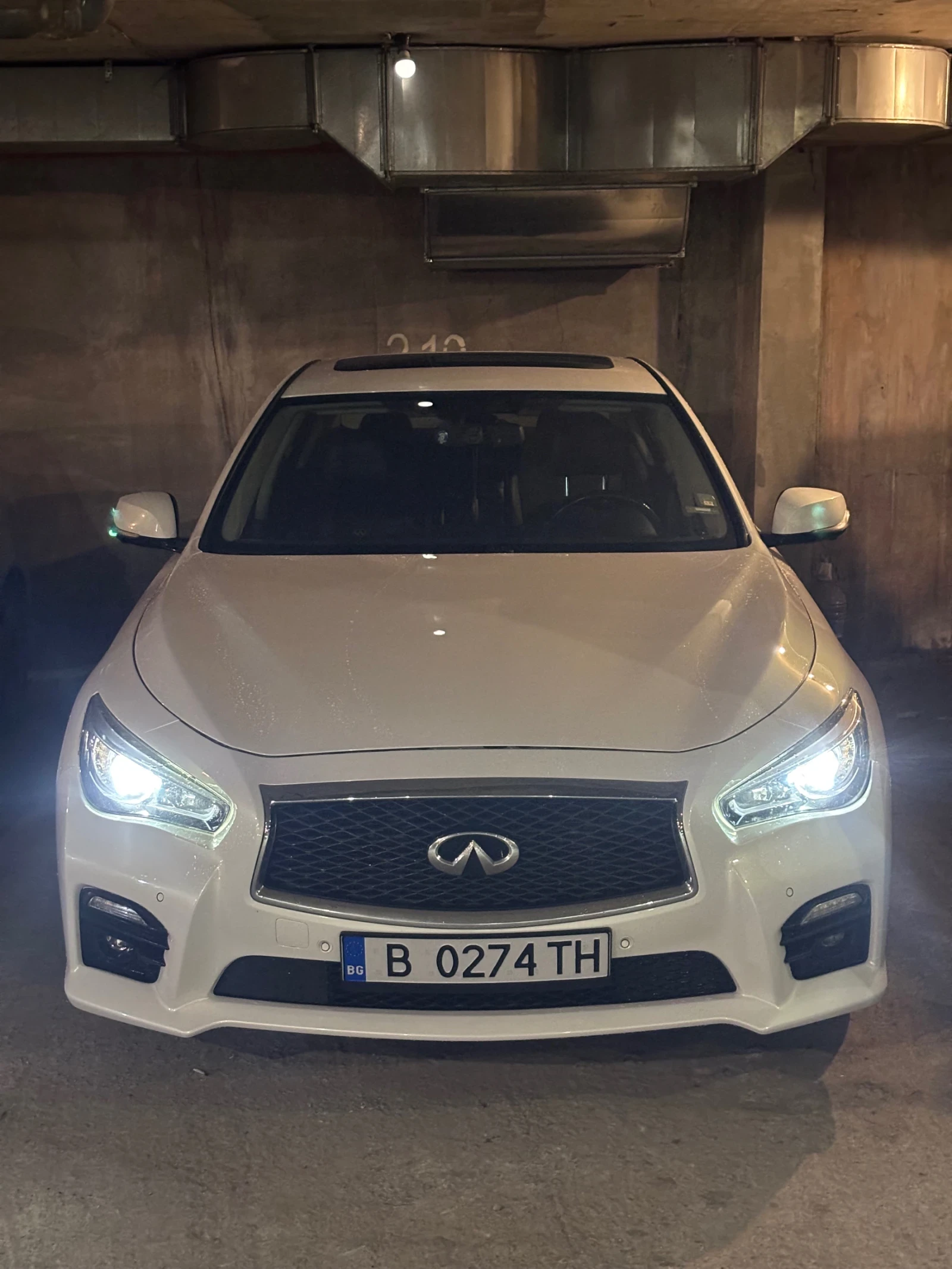Infiniti Q50 3.5 Hybrid Автопилот / Кожа/ Бартер за Тесла - изображение 4