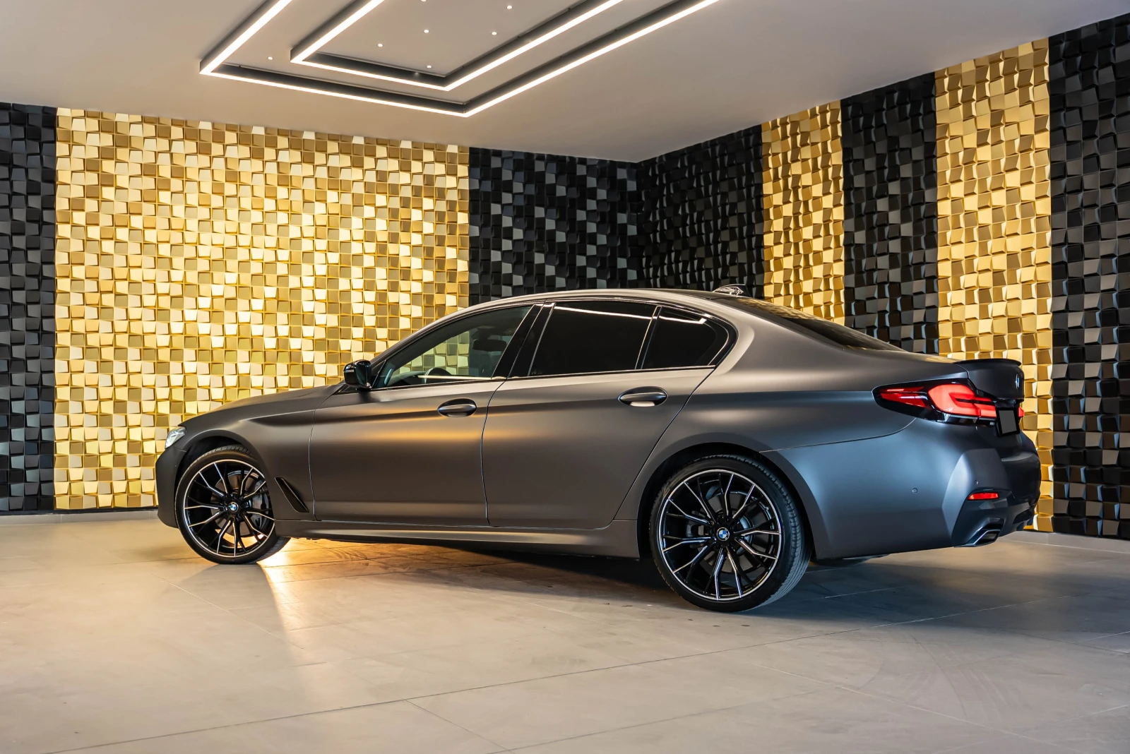 BMW 540 Xdrive M - изображение 6