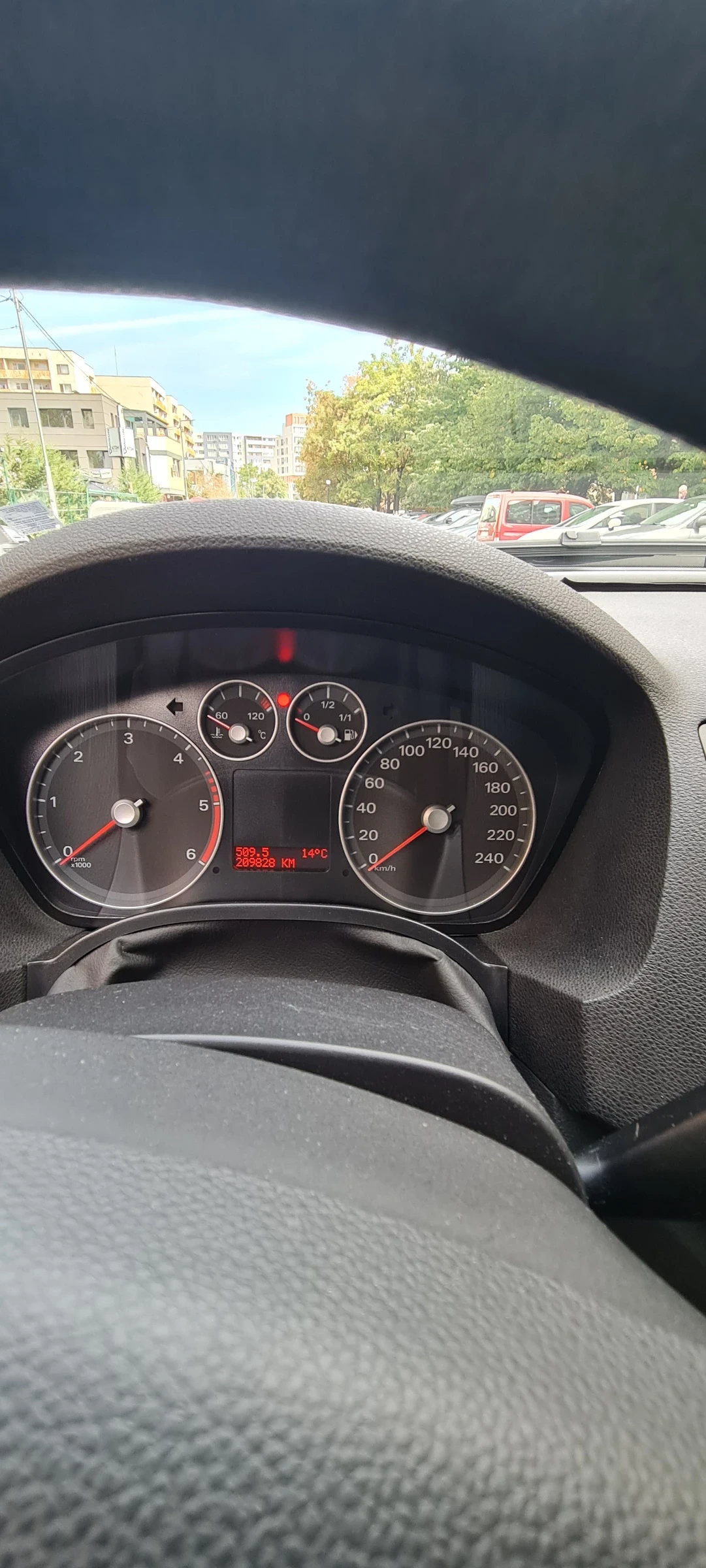 Ford C-max 1.6 TDCI Ambiente - изображение 8