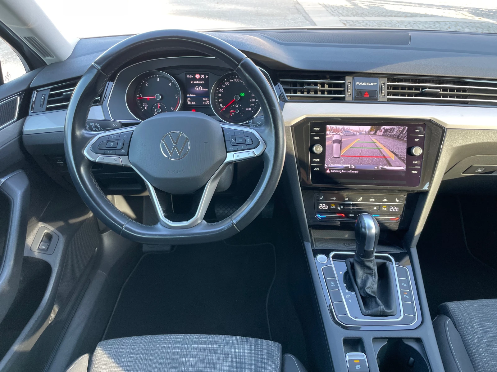 VW Passat 2.0 TDI/150 PS/IQ-LED/ACC/PDC/NAVI/4м.2022г. - изображение 10