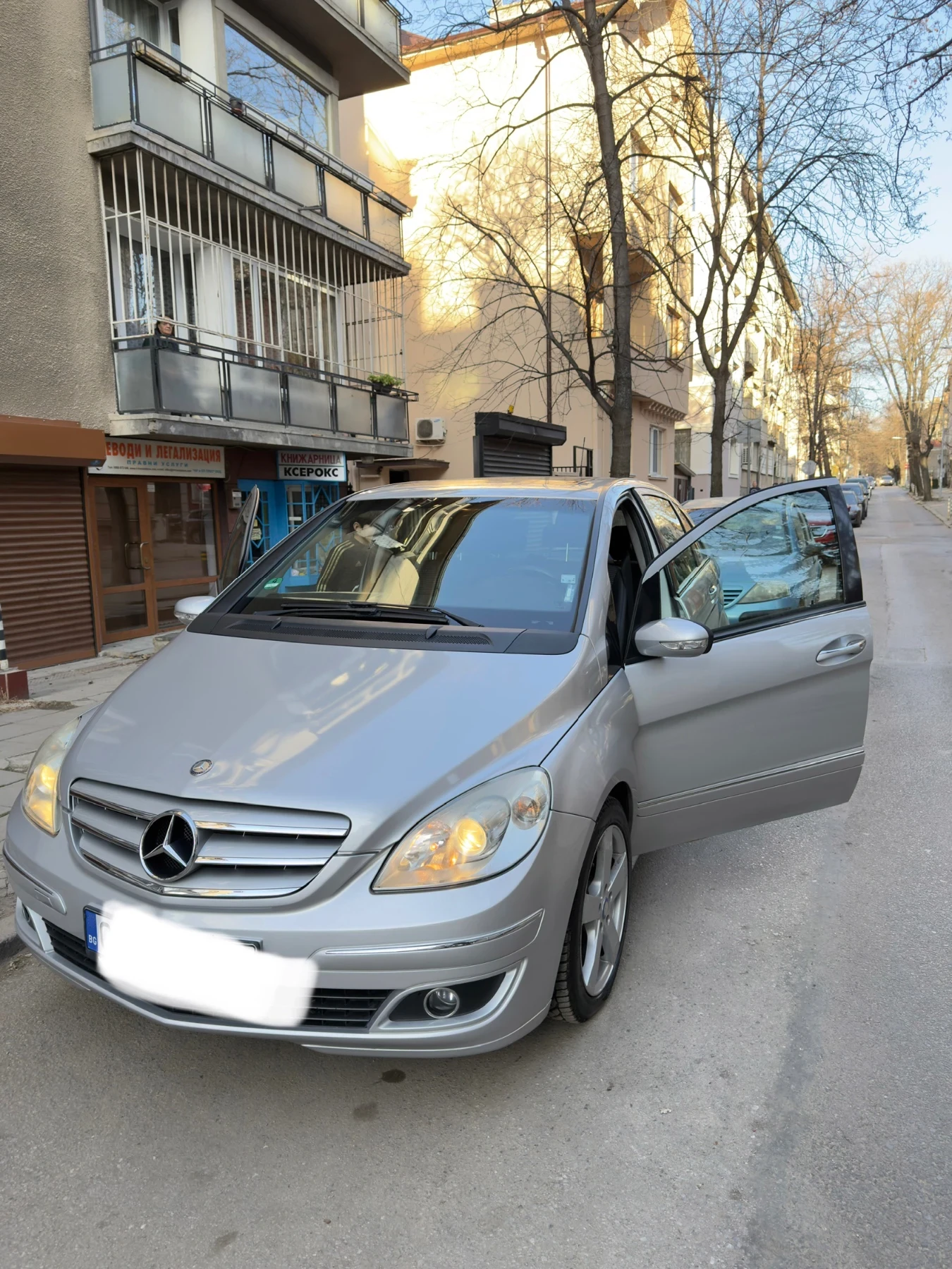 Mercedes-Benz B 200, снимка 5 - Автомобили и джипове - 53840057