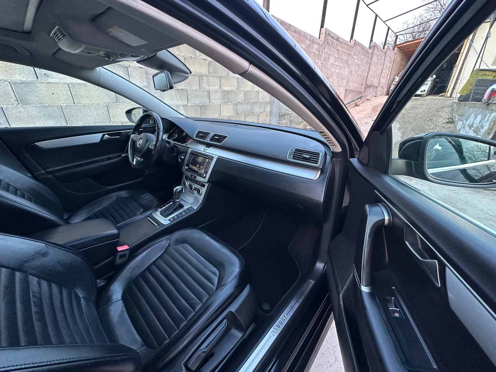VW Passat 2.0 TDI Highline Автоматик Панорама История , снимка 9 - Автомобили и джипове - 53878206