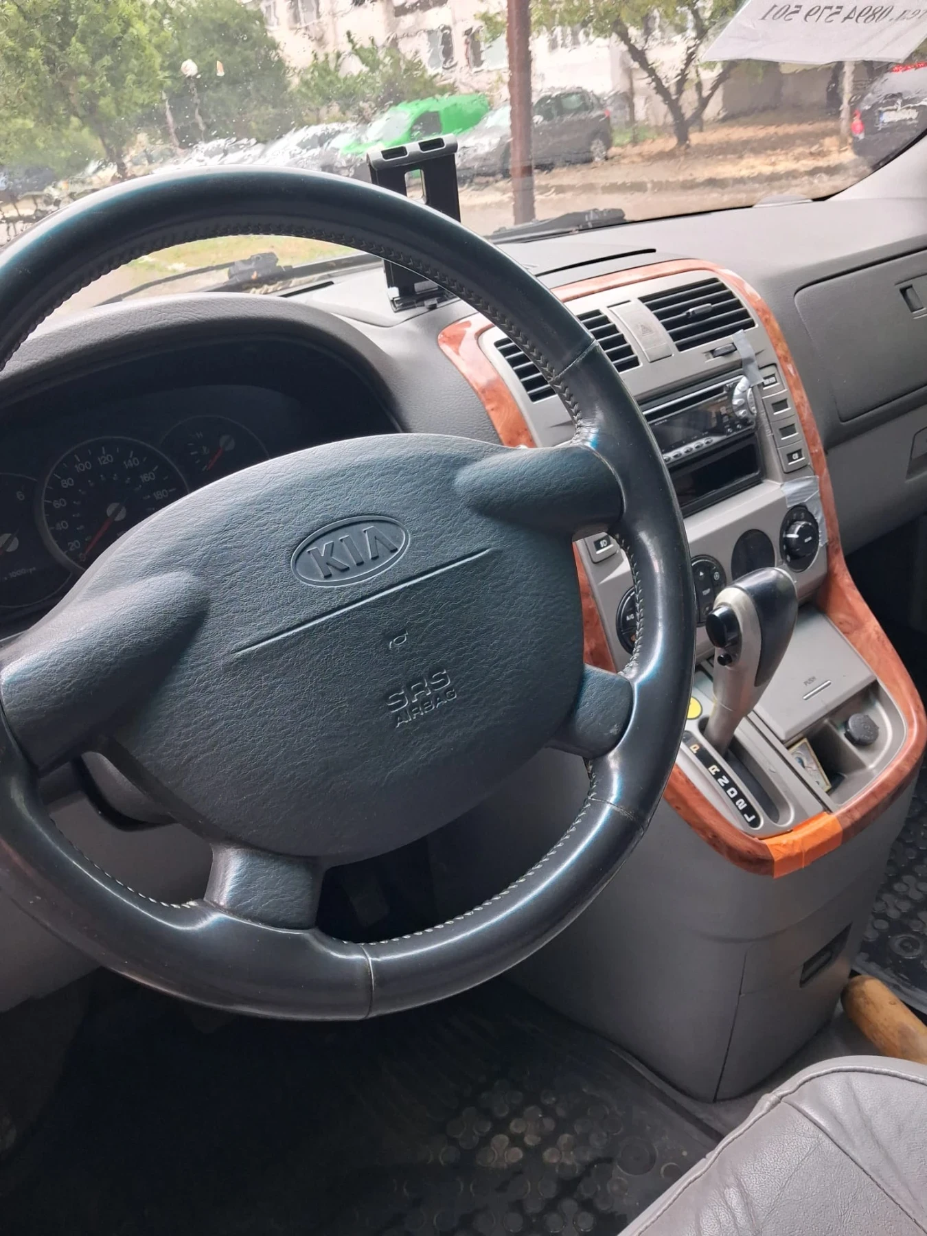 Kia Carnival CRDi EX, снимка 6 - Автомобили и джипове - 54369748