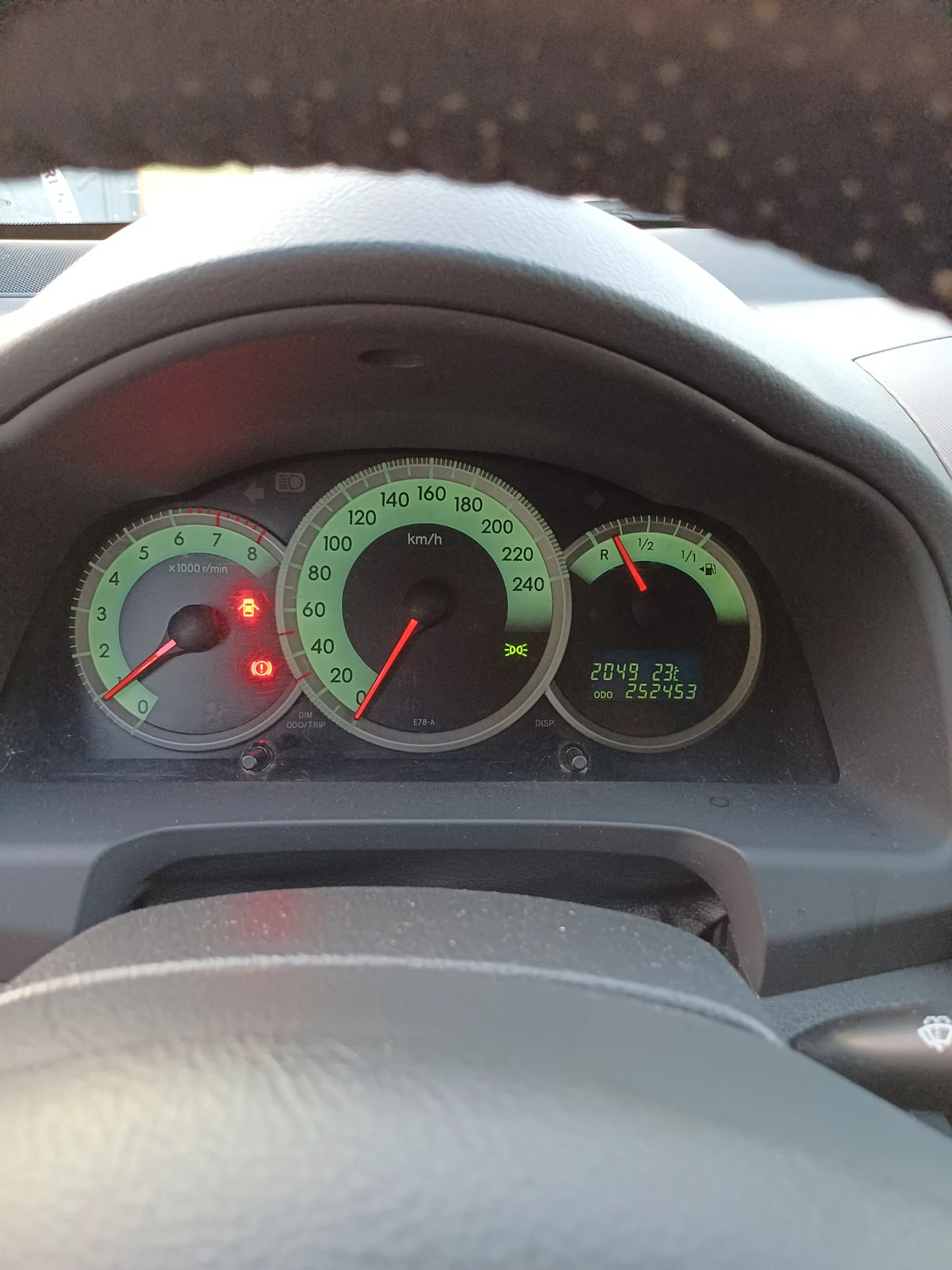 Toyota Corolla verso 1.8, снимка 10 - Автомобили и джипове - 55007901