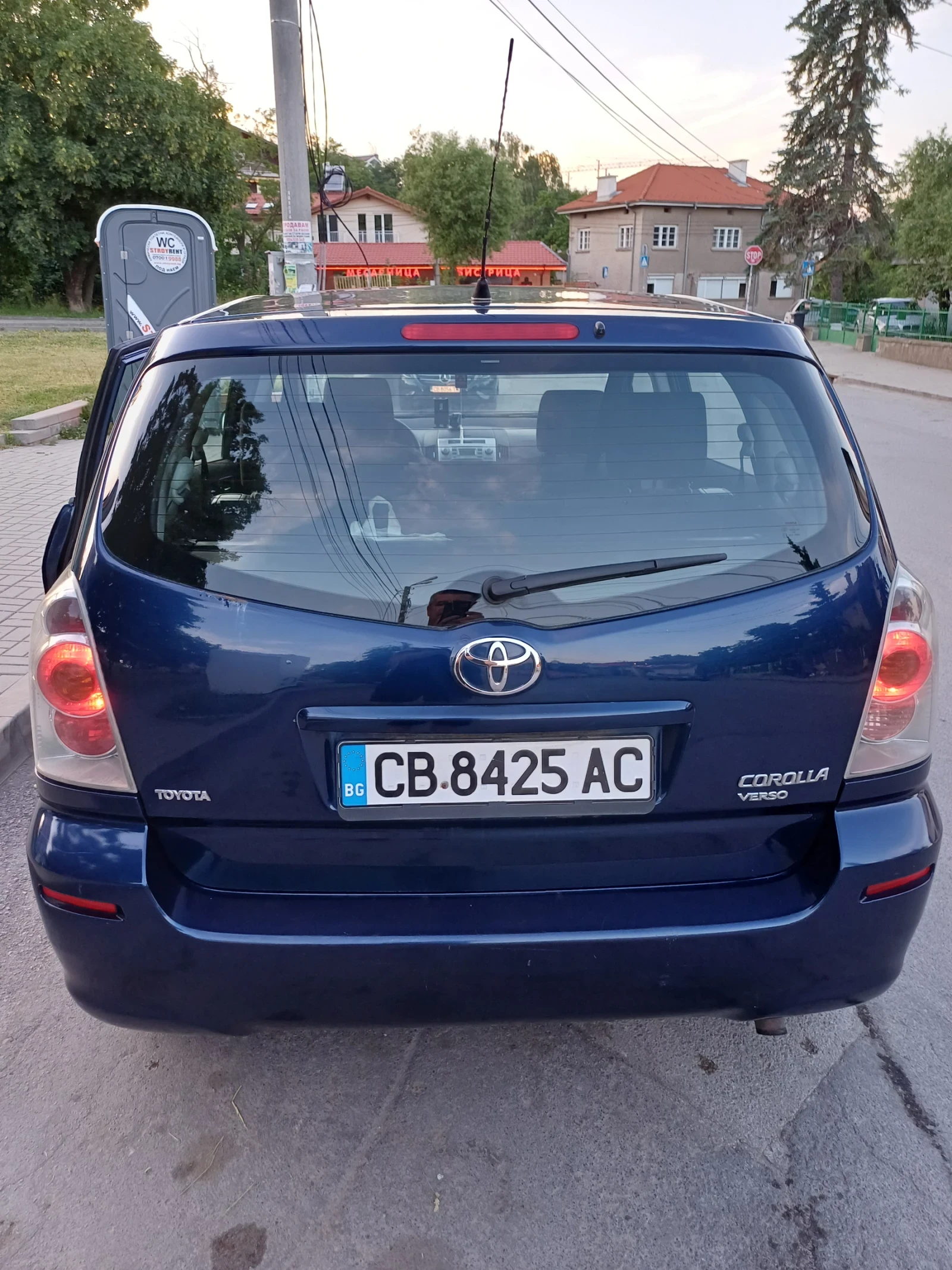 Toyota Corolla verso 1.8, снимка 4 - Автомобили и джипове - 55007901