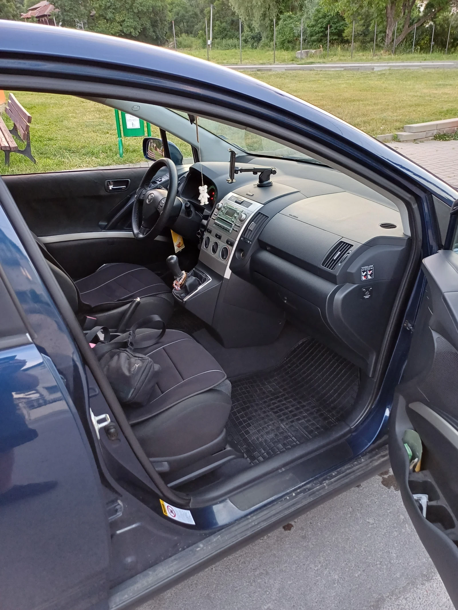 Toyota Corolla verso 1.8, снимка 8 - Автомобили и джипове - 55007901