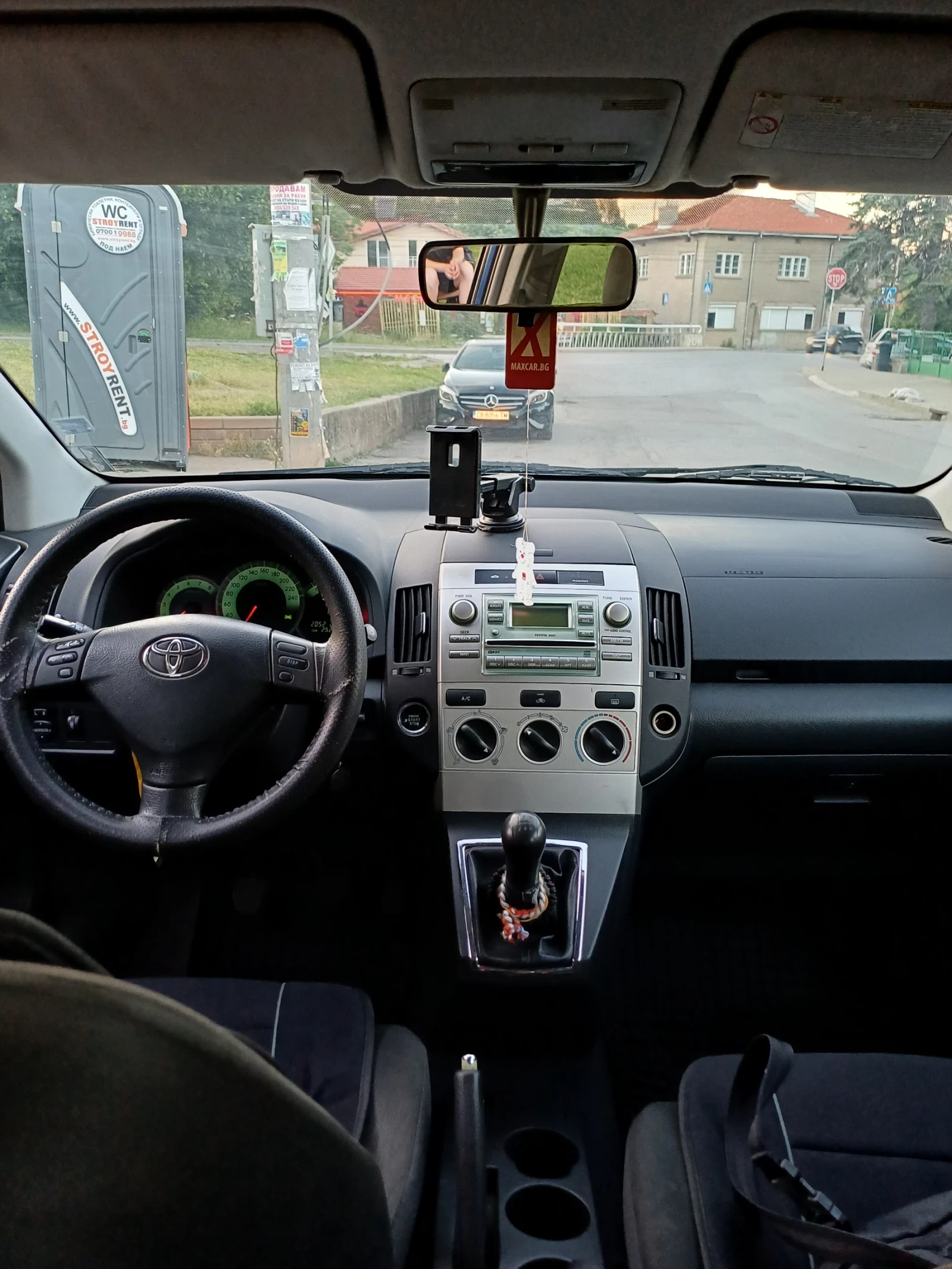 Toyota Corolla verso 1.8, снимка 7 - Автомобили и джипове - 55007901