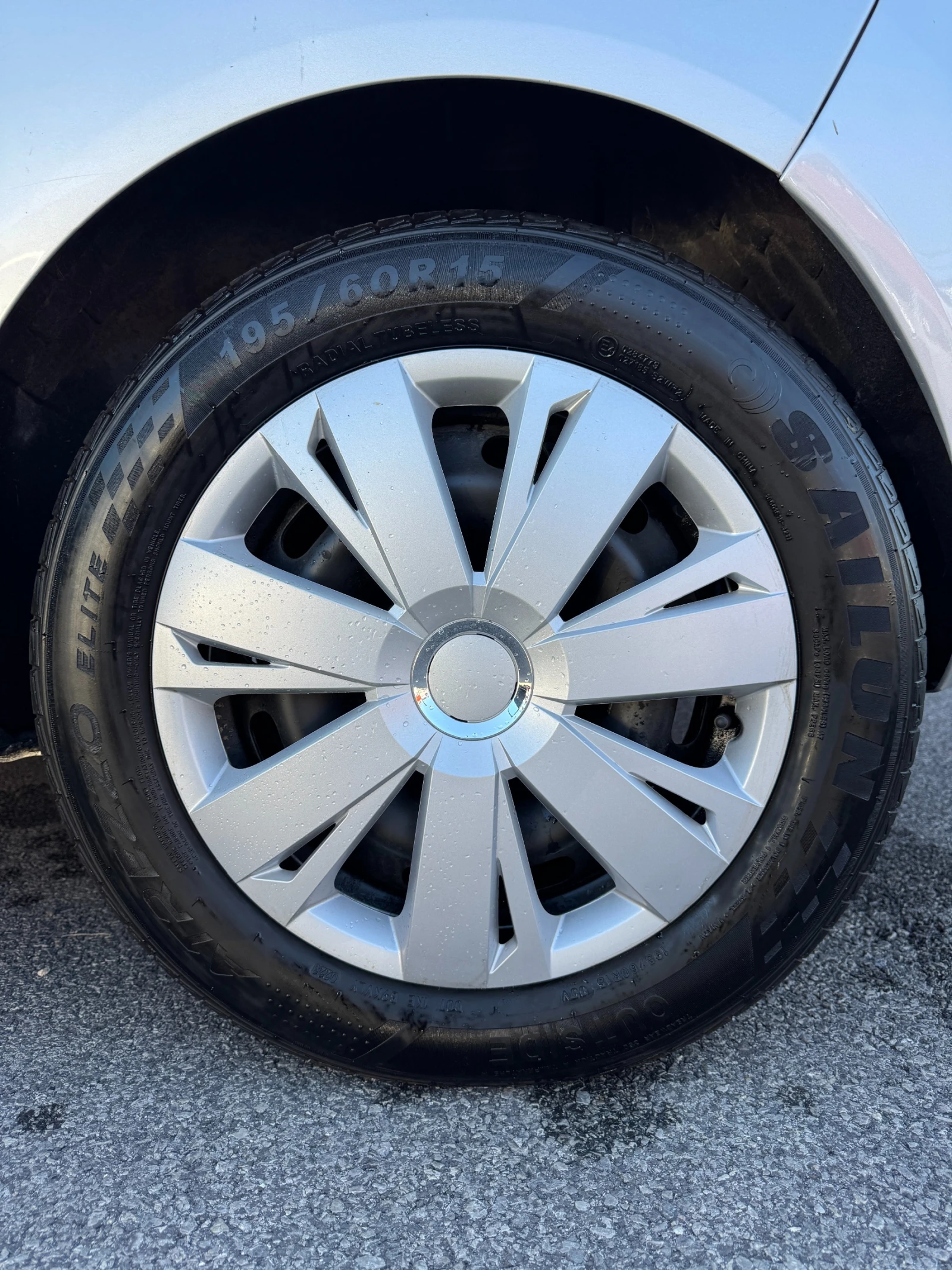 Ford Fiesta 1.4 TDCI НОВ ВНОС, снимка 14 - Автомобили и джипове - 55042965