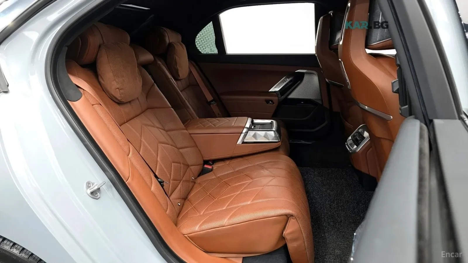 BMW 740 * M-SPORT* ПОДГРЕВ* ОБДУХВАНЕ* МАСАЖ* 360* HEAD-UP, снимка 8 - Автомобили и джипове - 55120807