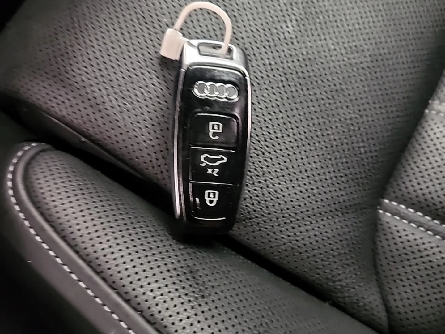 Audi E-Tron Sportback* Technik* B&O* Matrix* 360* HUD* Обдух, снимка 12 - Автомобили и джипове - 55867969