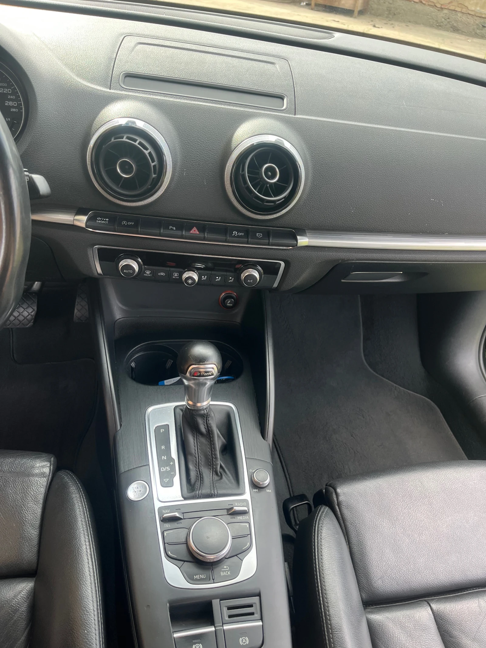 Audi A3 1.8 TFSI, снимка 7 - Автомобили и джипове - 55904662
