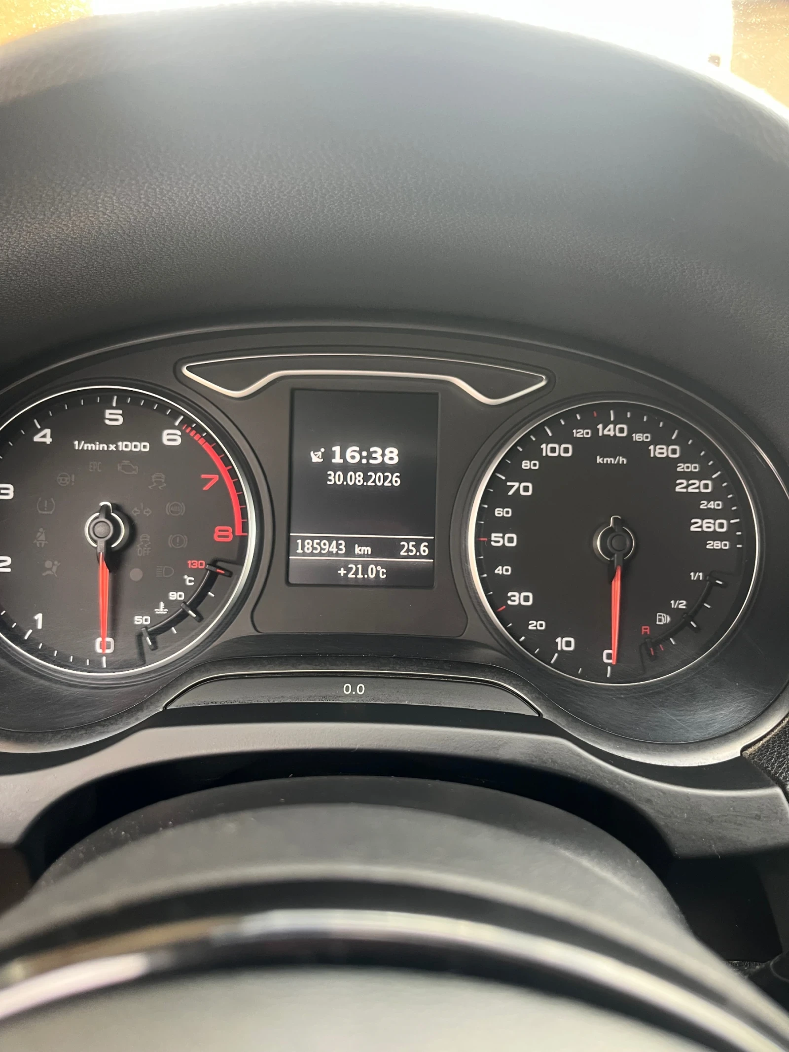 Audi A3 1.8 TFSI, снимка 8 - Автомобили и джипове - 55904662