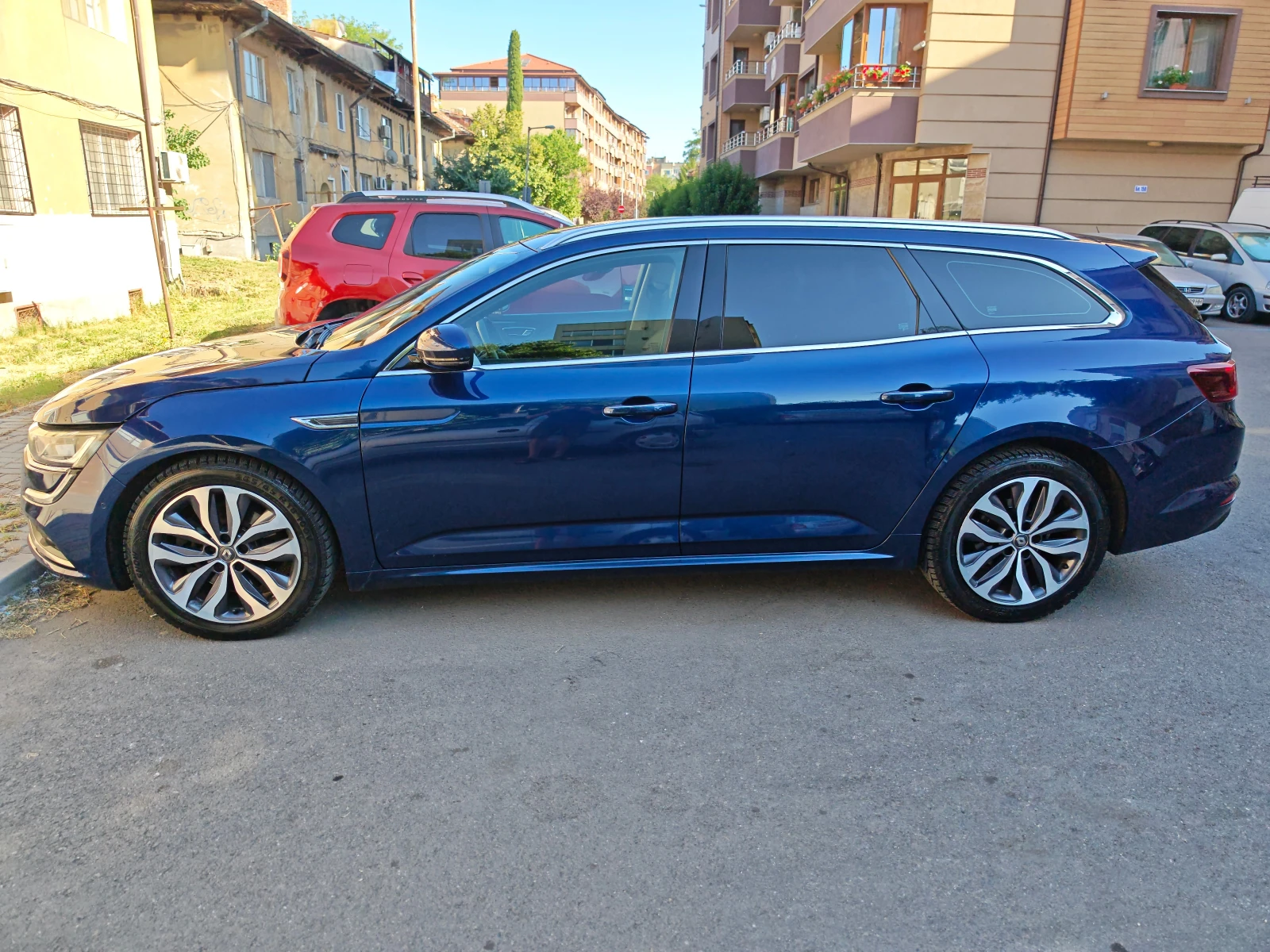 Renault Talisman 1.6 DCI 160hp EURO 6 AUTOMATIC/NAVI/MASSAGE/LED, снимка 4 - Автомобили и джипове - 56134963