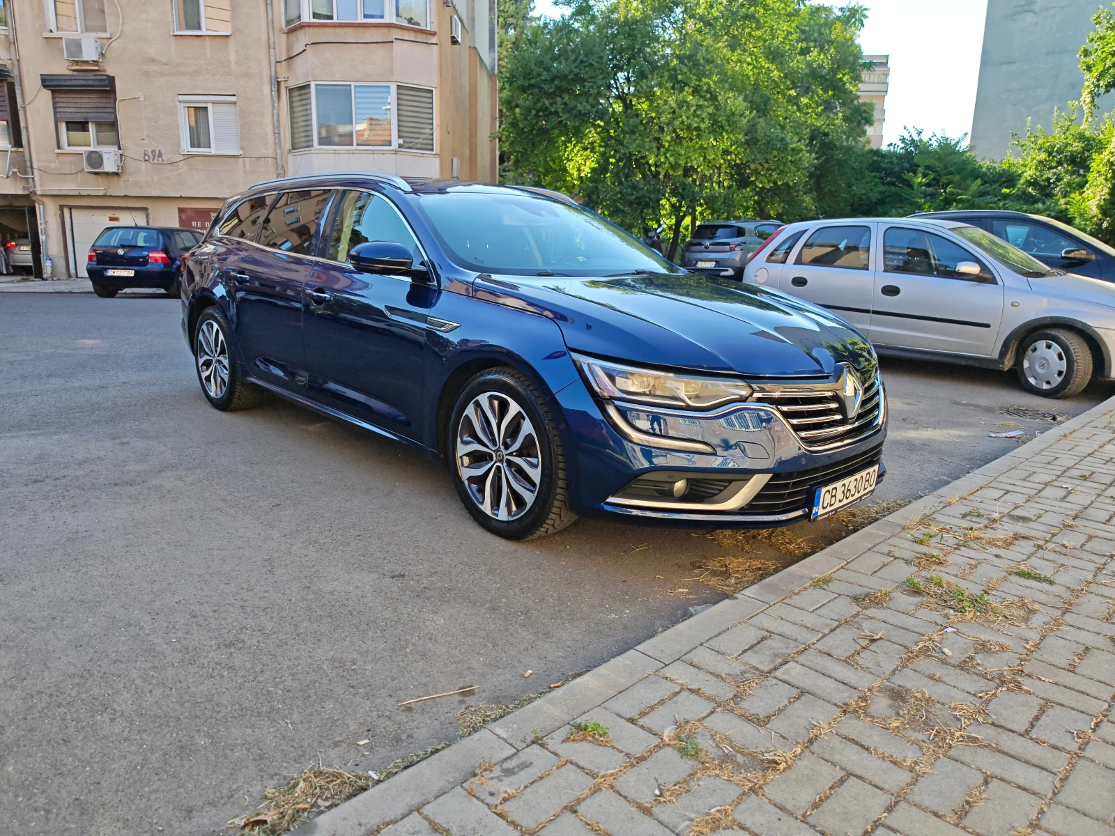 Renault Talisman 1.6 DCI 160hp EURO 6 AUTOMATIC/NAVI/MASSAGE/LED, снимка 3 - Автомобили и джипове - 56134963