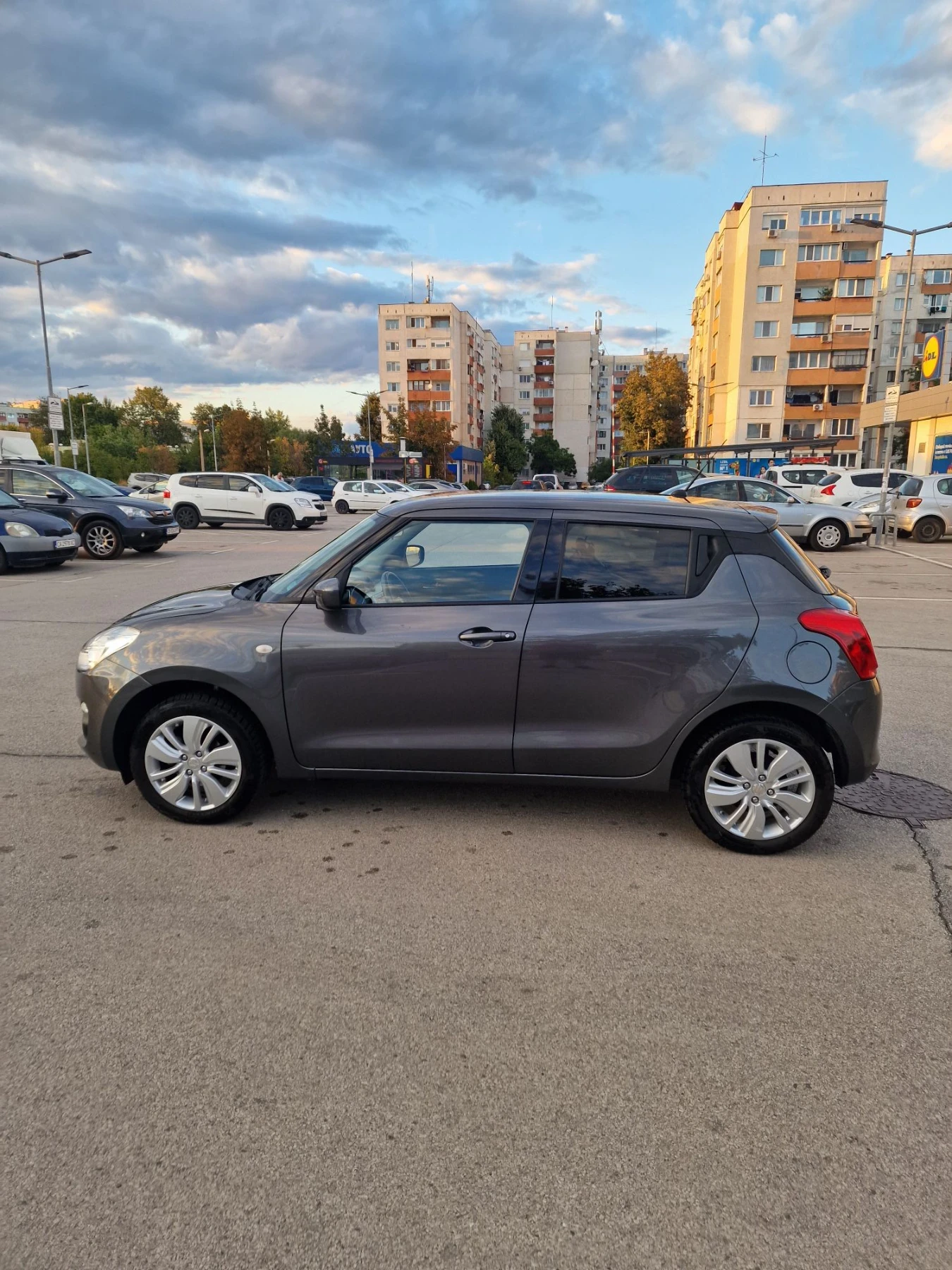 Suzuki Swift Suzuki Swift 1.2 4x4, снимка 3 - Автомобили и джипове - 56272955