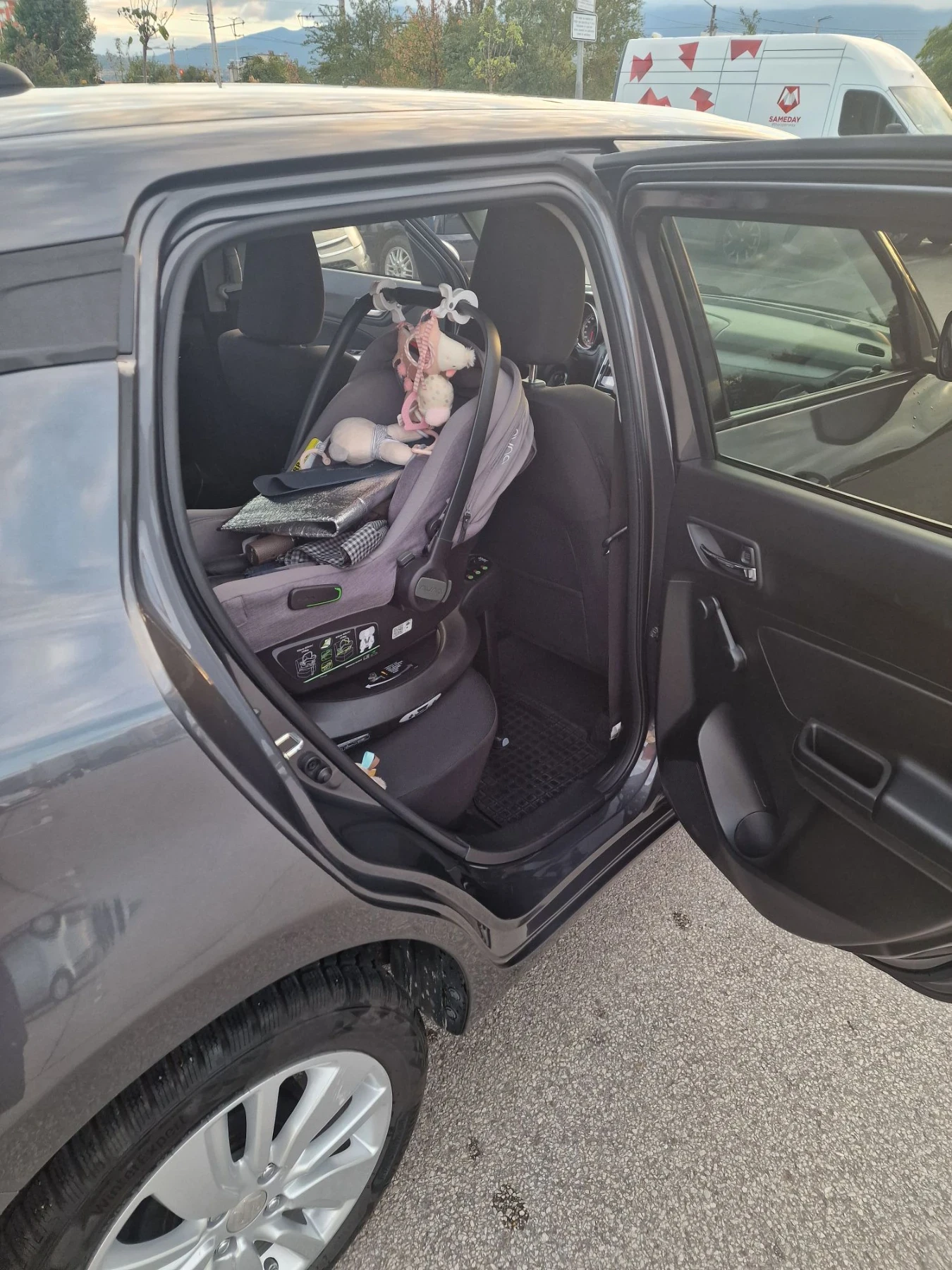 Suzuki Swift Suzuki Swift 1.2 4x4, снимка 12 - Автомобили и джипове - 56272955