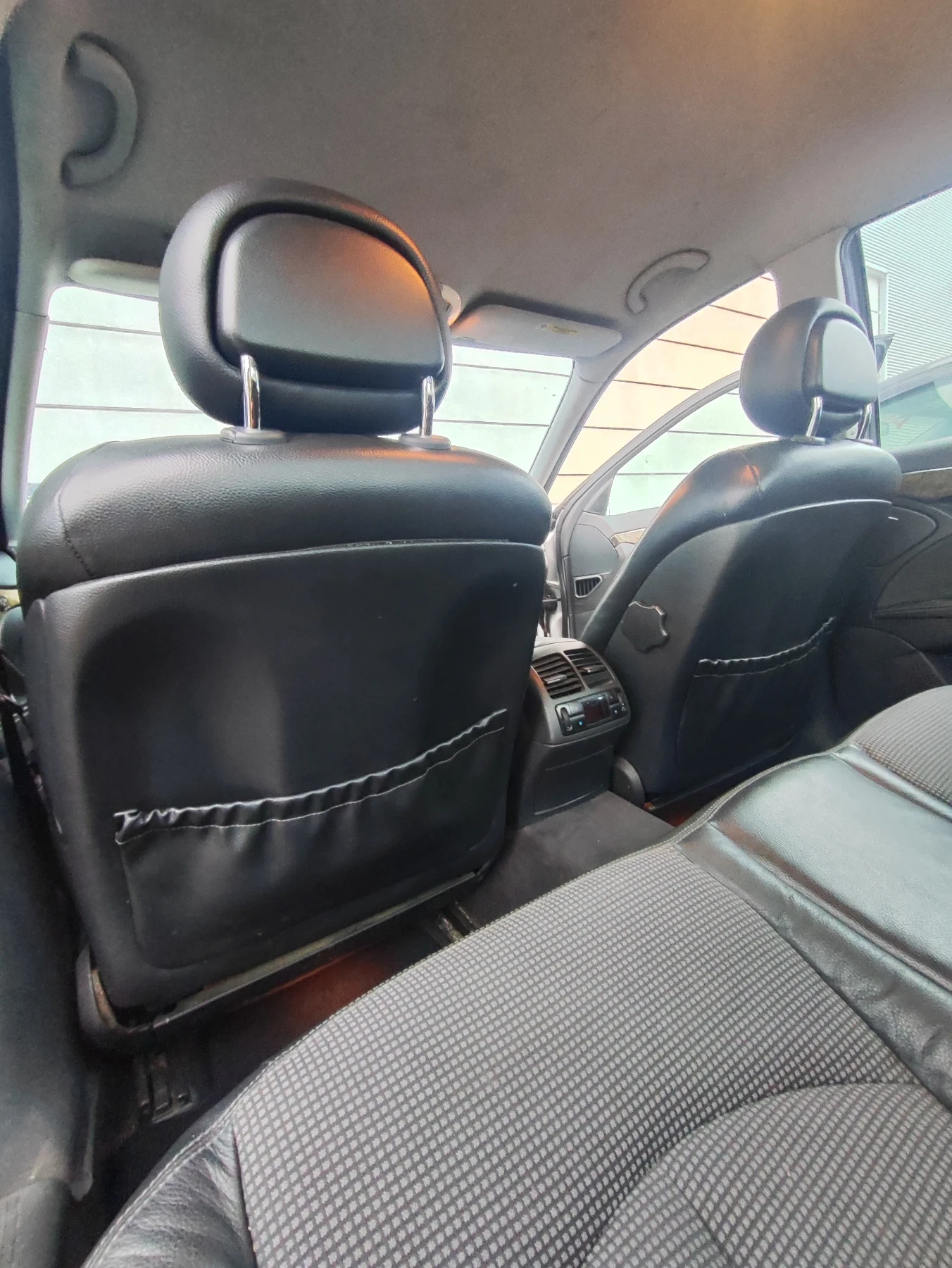 Mercedes-Benz E 220, снимка 14 - Автомобили и джипове - 56427108