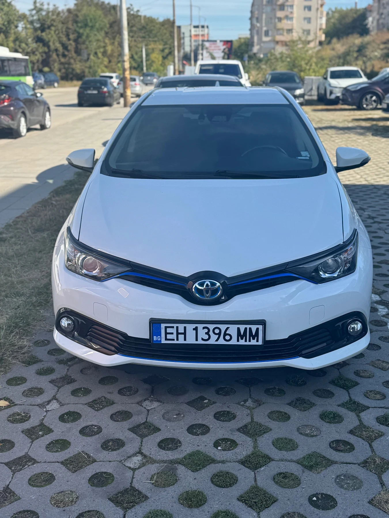 Toyota Auris 1.8 Hybrid Гаранция 12 месеца