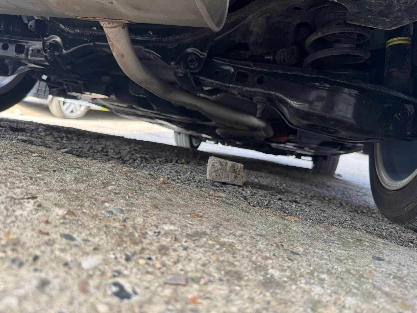 Toyota Auris 1.8 Hybrid �������� 12 ������ | Mobile.bg � ����������� 16