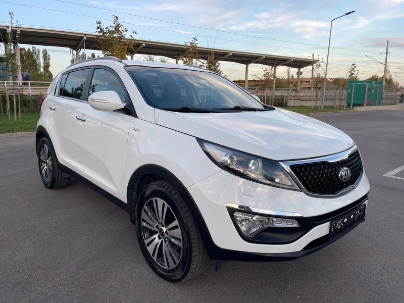 Kia Sportage 2.0 CRDI * 4x4* 184hp* КАТО НОВА* , снимка 3 - Автомобили и джипове - 47543614