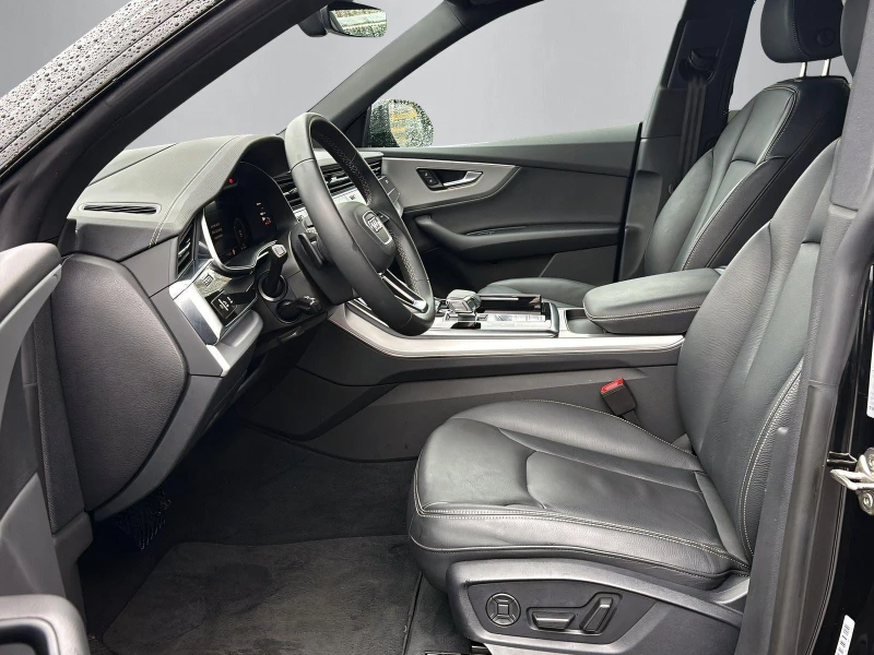 Audi Q8 55 TFSI QUATTRO S-LINE HEAD UP 360, снимка 8 - Автомобили и джипове - 52566443