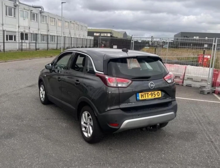 Opel Crossland X 1.2i TURBO/INOVATION/COSMO, снимка 2 - Автомобили и джипове - 53078861