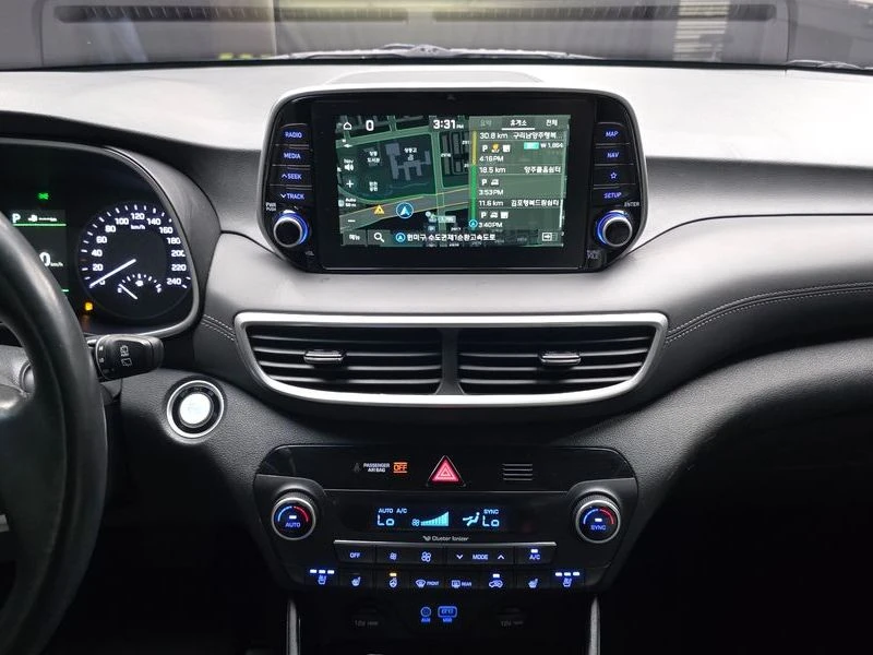 Hyundai Tucson Gasoline 1.6 turbo 2WD| 174к.с., снимка 14 - Автомобили и джипове - 55987187